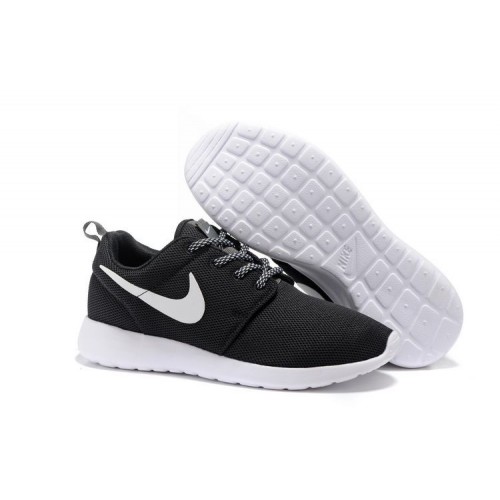 nike noir et blanc femme